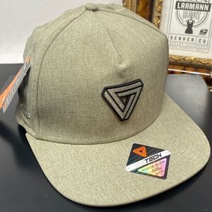 TRITECH™ “FLAT_BRIM” Cap NWT NEW